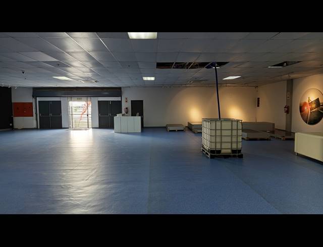 1,700M² WAREHOUSE TO LET IN MAITLAND